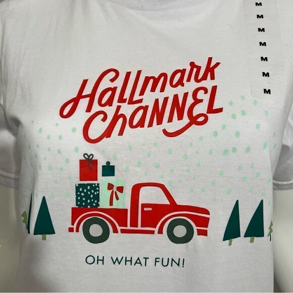 NWT Official Hallmark Channel "Oh What Fun" Christmas High/Low  T-shirt - M‎ - Picture 5 of 11